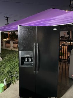 Side by side whirlpool refrigerator 23 cu Ft