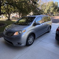 2011 Toyota Sienna
