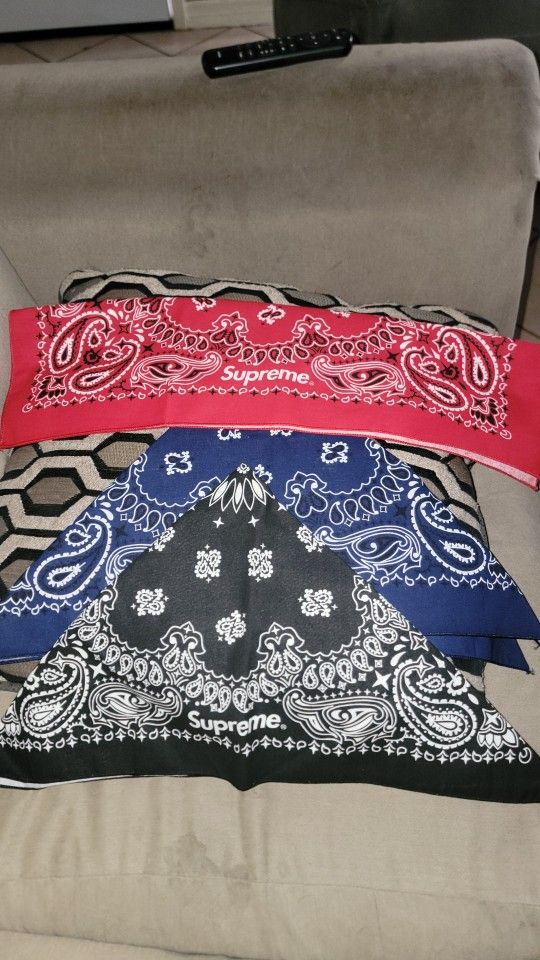 Supreme Hav-Hank Bandana 3pc