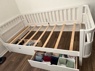Twin size bed (priced to sell)