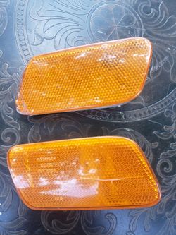 96-99 Mercedes OEM Side Marker / Blinker Pair