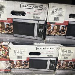 Microwave For Countertop ( Brand New ) 