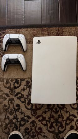 PS5 Digital Edition + 2 Controllers