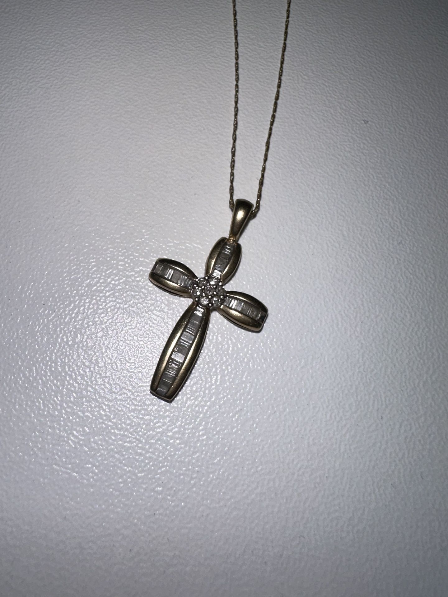 14k Gold Necklace With Gold And diamond cross Pendant