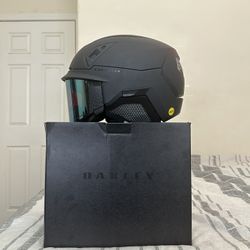 Oakley Mod7 Helmet Medium Blue Visor