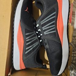 Pumas Size 8