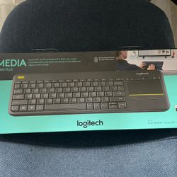 💻 Logitech K400 Plus Wireless Keyboard – NEW in Box!
