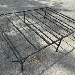 Frame Bed Queen