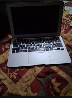 Apple MacBook Air 11-Inch Laptop