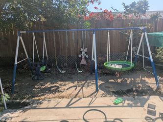 Kids' Swingset