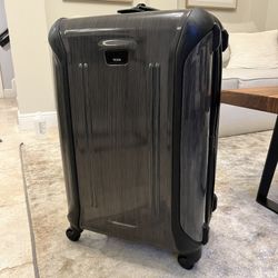 TUMI VAPOR 28" Medium/Large Checked Suitcase Trip Packing Hardcase Spinner Luggage - Black/Grey Bag