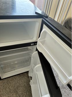 Igloo mini fridge