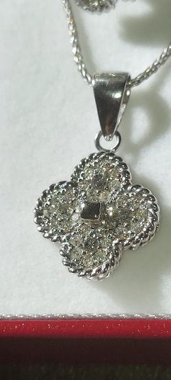 White Diamond Ring And Necklace 