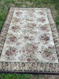 Wool area rug/carpet with roses