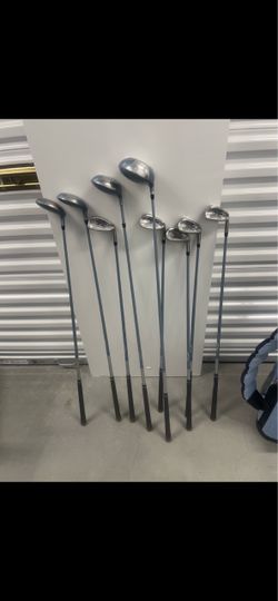 Women set of golf clubs. Missing a few irons see pics asking 95