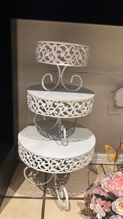Cake stands