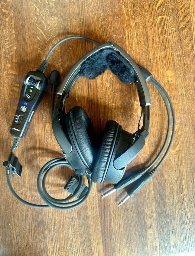 Bose A20 Aviation Headset With Bluetooth
