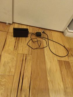 Nintendo switch dock (comes with original power cable and HDMI)