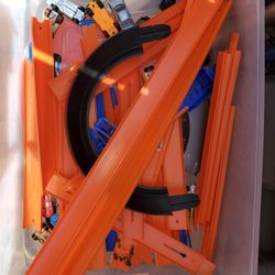 HOT WHEEL TRACK