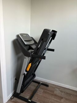 Pro-Form 430i Treadmill