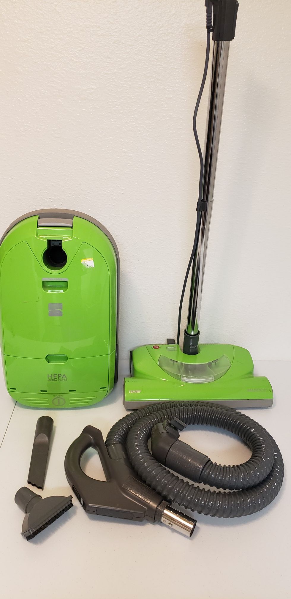 Kenmore canister vacuum like new condition