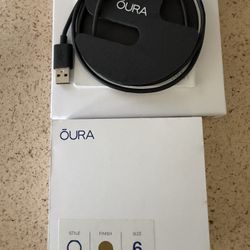 Oura Heritage Ring Size 6 Gold Excellent Condition Gently Used Includes Charger In Box