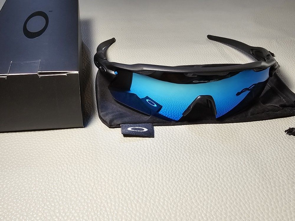 Oakley Radar EV Sunglasses Matte Black / Blue Prizm Lens