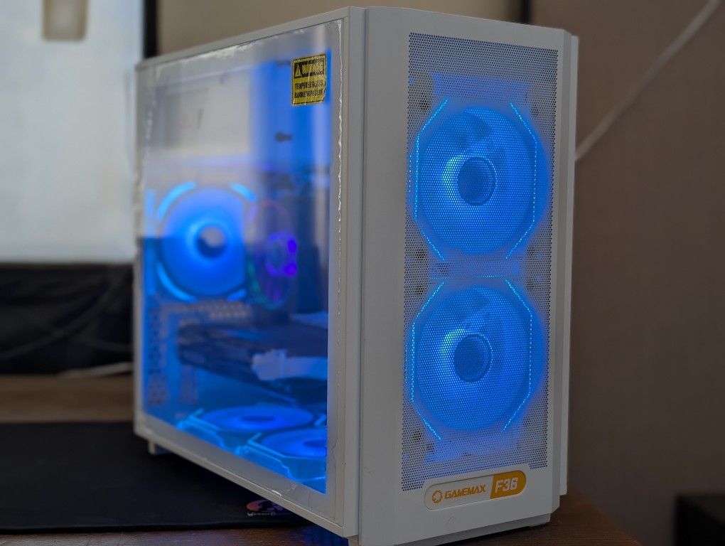 AMD Ryzen 5 7600 + Radeon RX 7600 White RGB Gaming Desktop PC Computer