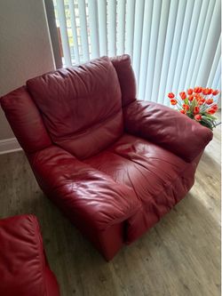 Natuzzi recliner Italia Fine $225 or best offer Grade 20