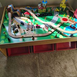 Kids play table
