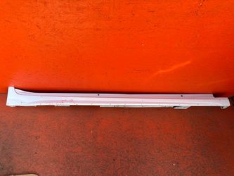 2018 - 2024 Toyota Camry Right Passenger Lower Rocker Molding OEM 75(contact info removed)0