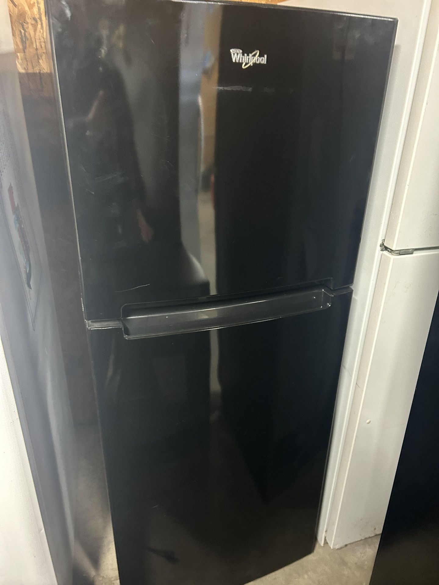 APT SZ REFRIGERATOR