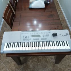 Casio WK-225 electric piano 