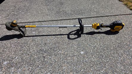 DEWALT 20V MAX cordless string trimmer