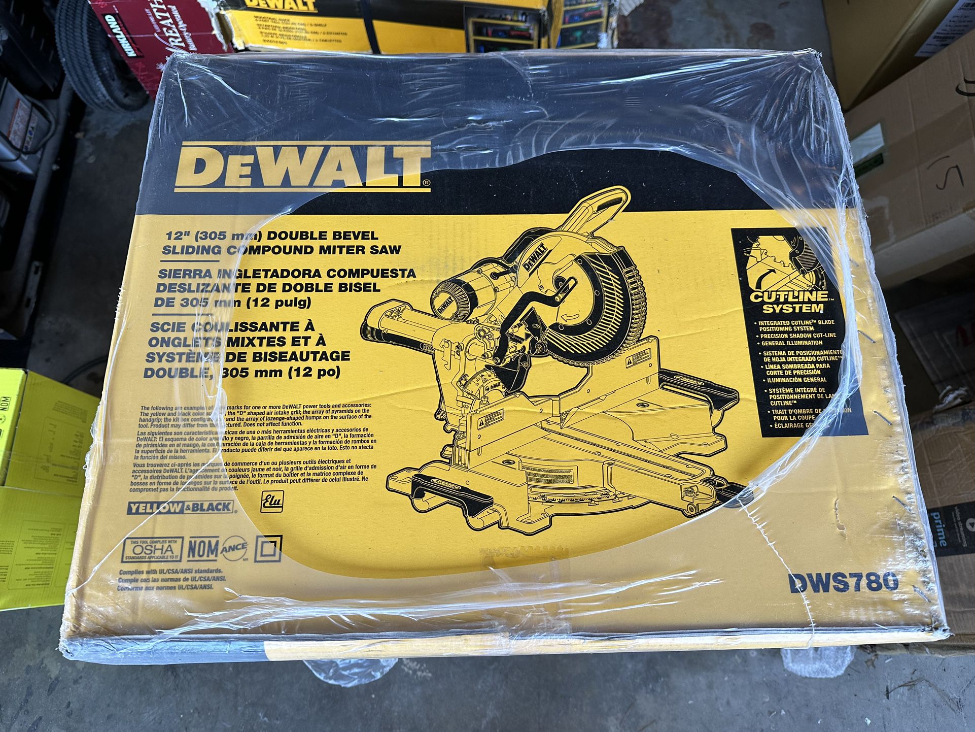Dewalt 15 Amp Corded 12 in. Double Bevel Sliding Compound Miter Saw with XPS technology, Blade Wrench and Material Clamp