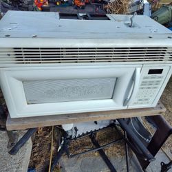 Under A Cabinet  Microwave 30"  FREE