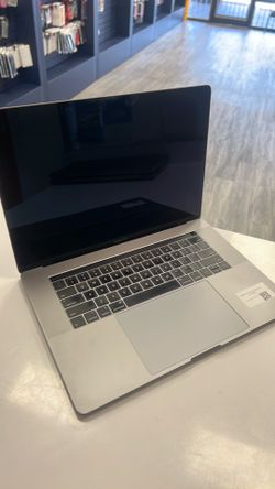 MacBook Pro 16Ram 1tb i17 2018 15in