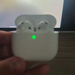 AirPods 4 