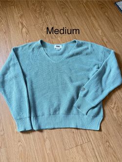 Women clothes Victoria’s Secret Pink’s Sweater Size Medium 