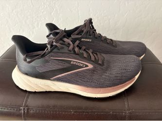 Women’s Brooks Shoes