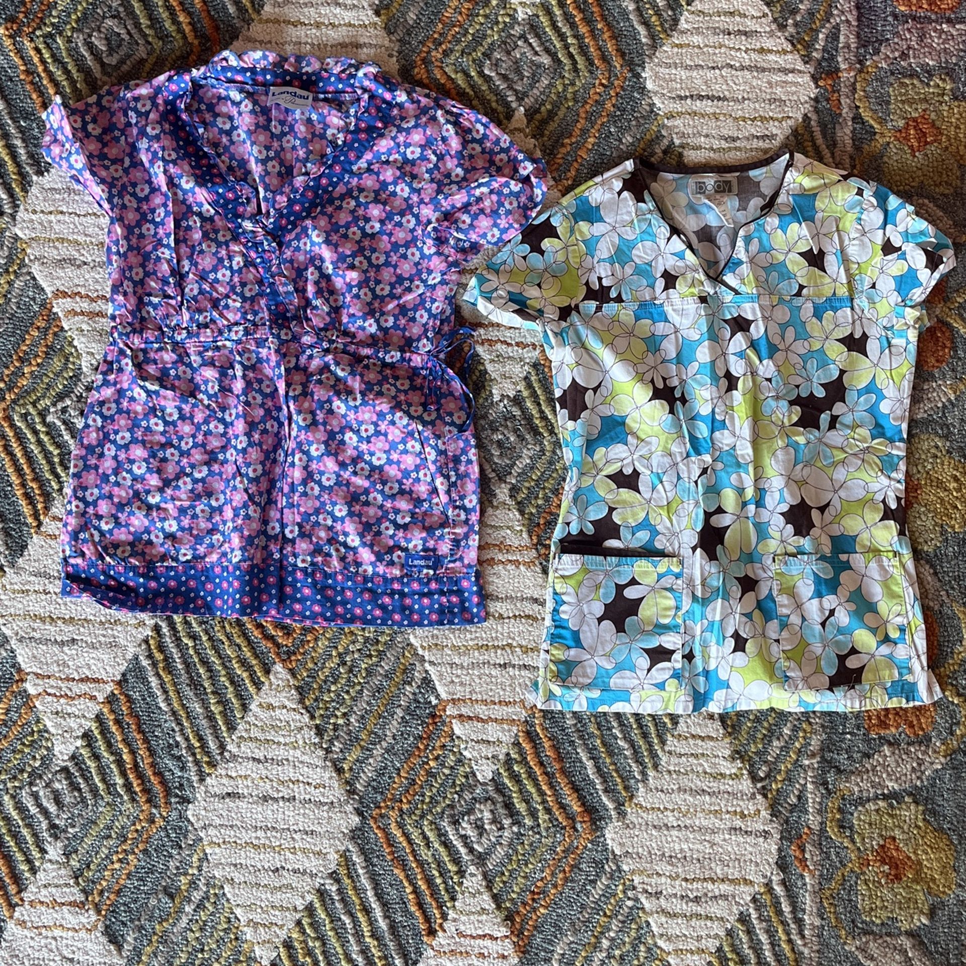 Scrubs: 2 Tops