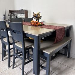 Dinning Table seats 6