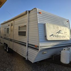 2002 Nomad 24ft Bank house Nice 