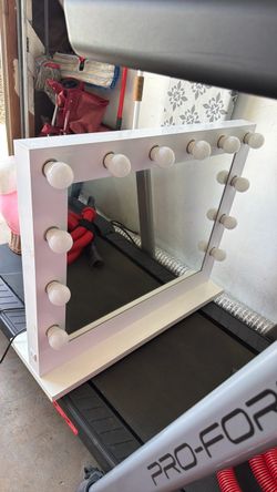 Vanity mirror