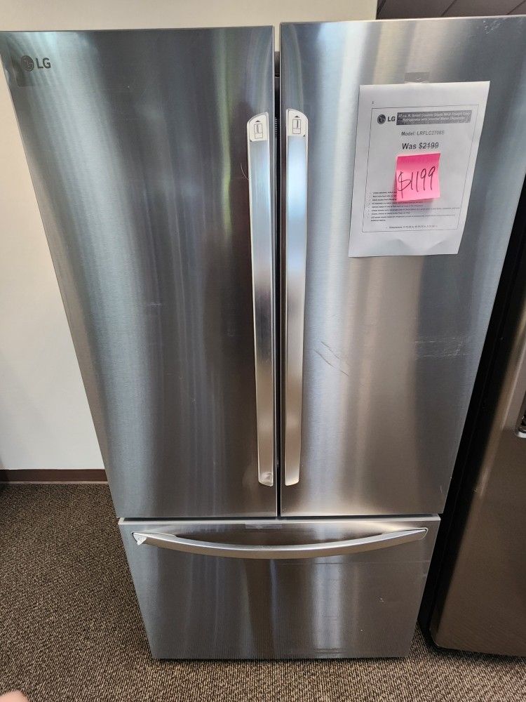 27 cu. ft. Smart Counter Depth MAX French Door Refrigerator with Internal Water Dispenser