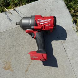 Milwaukee M18 FUEL ONE-KEY 18V Lithium-Ion Brushless Cordless 1/2 in. Impact Wrench with Friction Ring (Tool-Only)