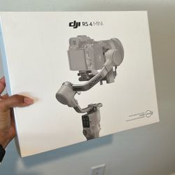 DJI RS 4 Mini Stabilizer 