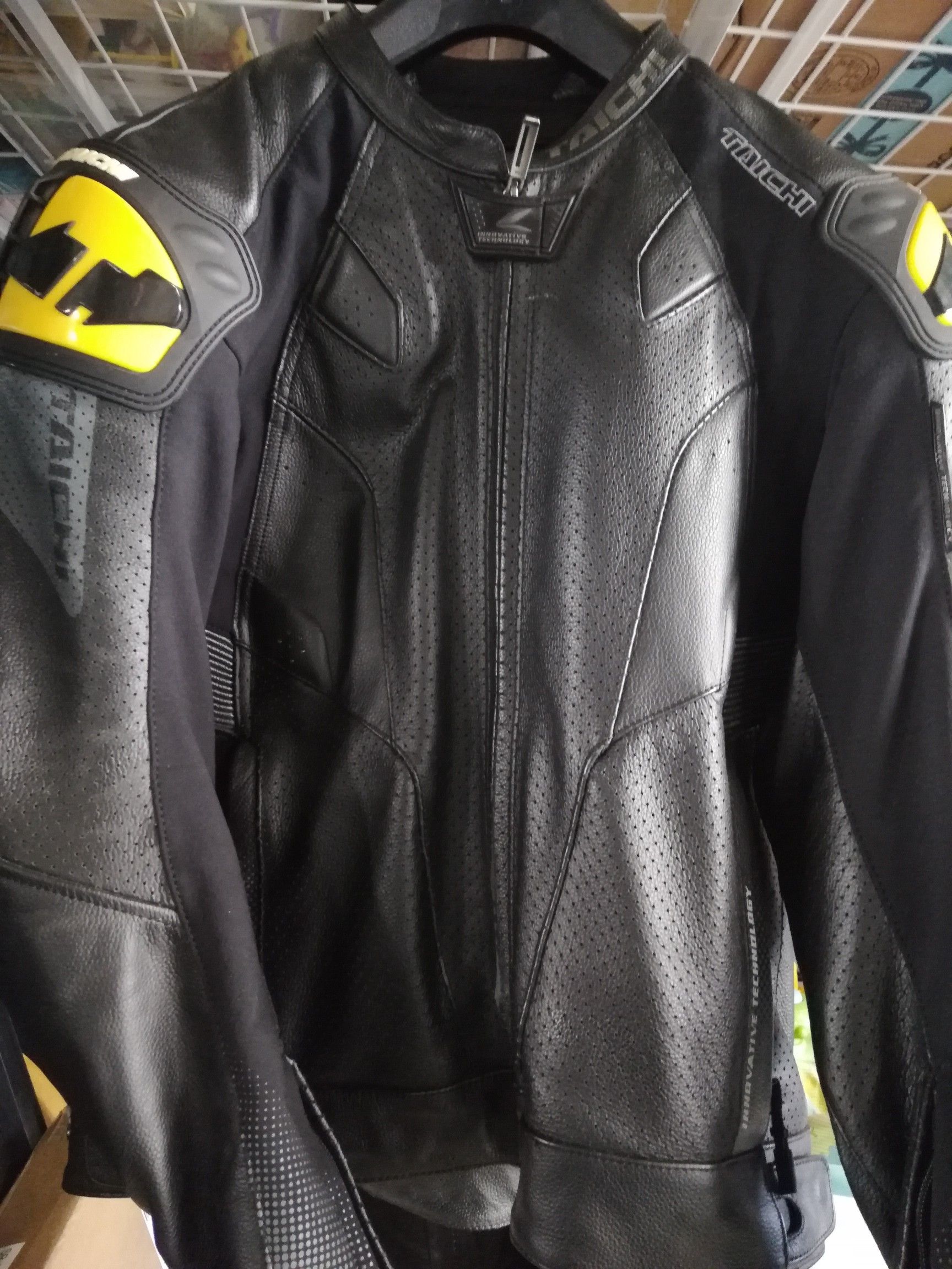 Motorcycle jacket
