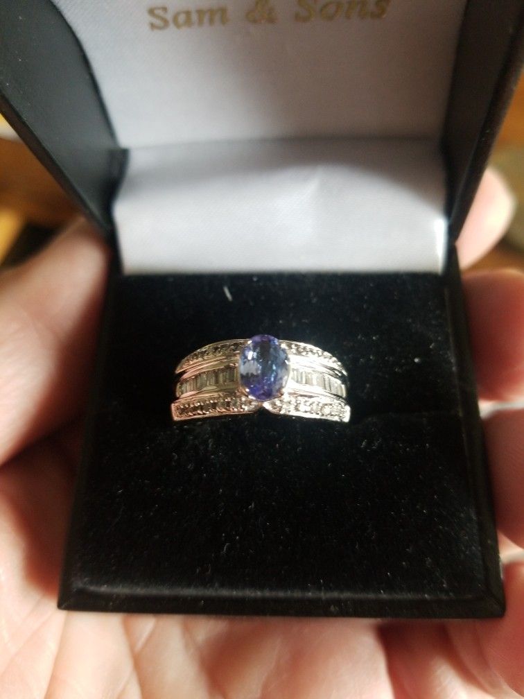 14k White Gold Tanzanite ring
