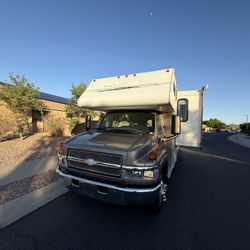 2005 Endura Max toy hauler by Gulfstream 36ft